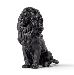 Majestic Lion Sculpture